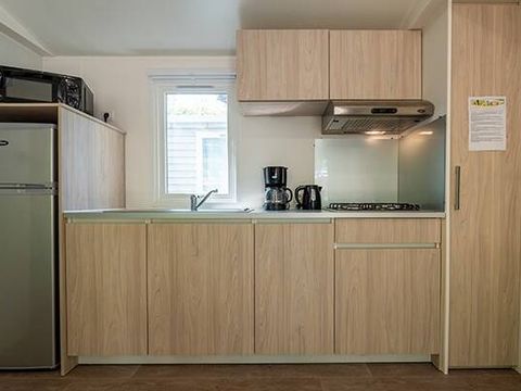 MOBILHOME 6 personnes - Premium | 3 Ch. | 6 Pers. | Terrasse surélevée | Clim. | TV