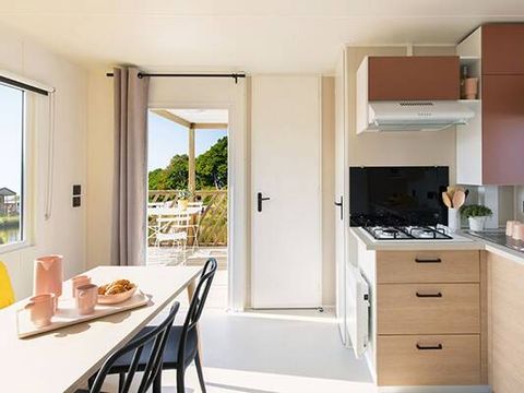 MOBILHOME 4 personnes - Comfort | 2 Ch. | 4 Pers. | Terrasse surélevée | Clim. | TV