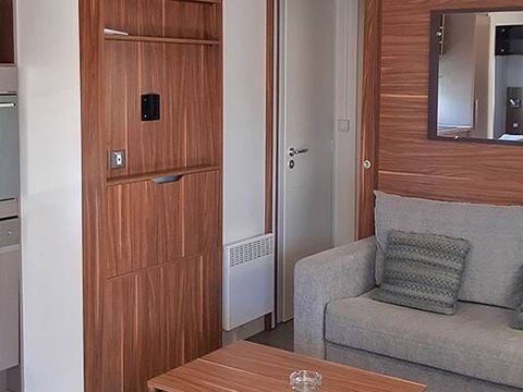 MOBILHOME 6 personnes - Mobil-home | Premium | 3 Ch. | 6 Pers. | Terrasse surélevée | 2 SDB | Clim.