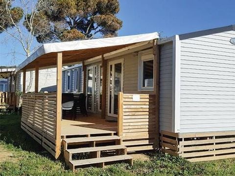 MOBILHOME 6 personnes - Mobil-home | Premium | 3 Ch. | 6 Pers. | Terrasse surélevée | 2 SDB | Clim.