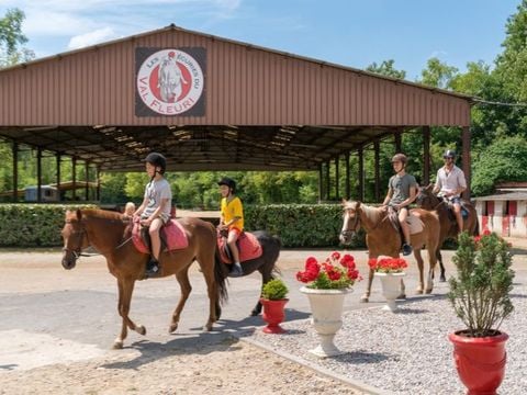 Camping - Le Grand Paris - Camping Val-d'Oise