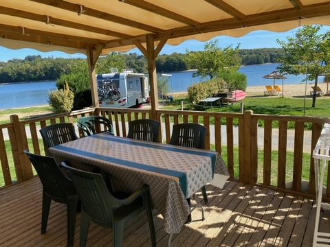 Mobilhome 7 personnes - Premium - 36m² (3 ch. 6p) 2 sdb + Terrasse couverte