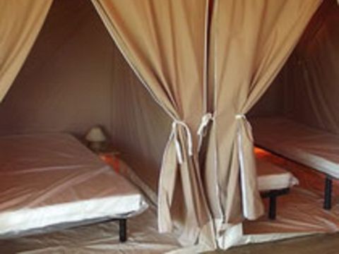 Tente en toile et en bois 4 personnes - Canada 2 chambres 4 personnes