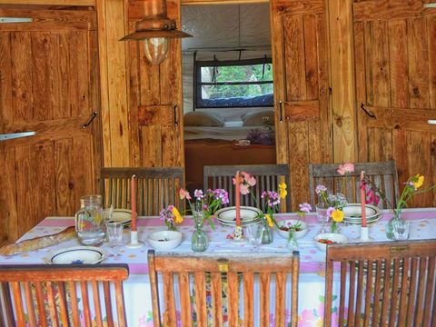 HÉBERGEMENT INSOLITE 6 personnes - Dôme