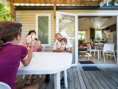 MOBILHOME 6 personnes - Mobil-home Forêt 34.5m² (3 chambres) (+ de 10 ans) + Terrasse + TV 4/6 pers