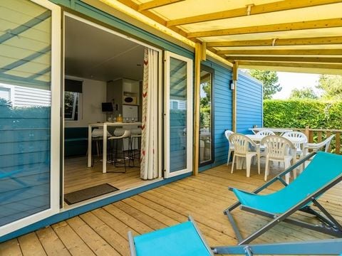 MOBILHOME 6 personnes - Mobil-home Grand Large 34.5m² (3 chambres) (- de 8 ans) + TV + Terrasse 4/6 pers