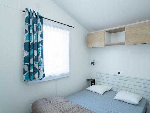 MOBILHOME 6 personnes - Mobil-home Grand Large 34.5m² (3 chambres) (- de 8 ans) + TV + Terrasse 4/6 pers