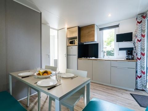 MOBILHOME 4 personnes - Mobil-home Horizon 27.5m² (2 chambres) (- de 8 ans) + terrasse intégrée + TV 4 pers