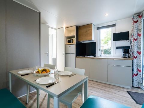 MOBILHOME 4 personnes - Mobil-home Horizon 27.5m² (2 chambres) (- de 8 ans) + terrasse intégrée + TV 4 pers