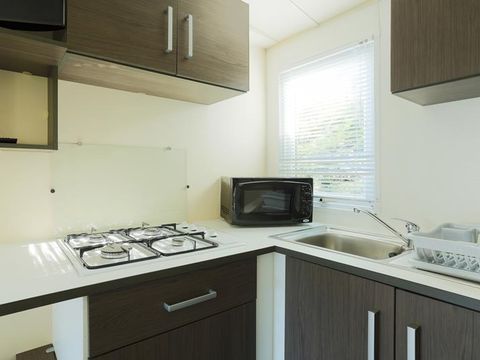 MOBILHOME 2 personnes - Mobil-home Plage 18.6m² (+ de 10 ans) (1 chambre) + Terrasse bois semi-couverte + TV 2 pers