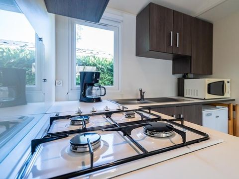 MOBILHOME 2 personnes - Mobil-home Plage 18.6m² (+ de 10 ans) (1 chambre) + Terrasse bois semi-couverte + TV 2 pers
