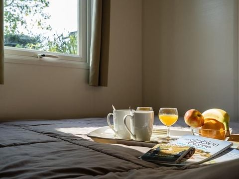 MOBILHOME 2 personnes - Mobil-home Plage 18.6m² (+ de 10 ans) (1 chambre) + Terrasse bois semi-couverte + TV 2 pers