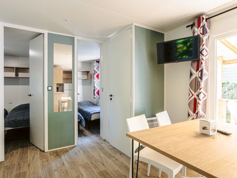 MOBILHOME 6 personnes - Mobil-home Grand Large Plus 34.5m² (3 chambres) (- de 3 ans) + TV + Terrasse + lave-vaisselle + clim 6 pers