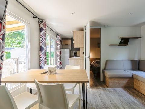 MOBILHOME 6 personnes - Grand Large Plus 34.5m² (3 chambres) (- de 8 ans) + TV + Terrasse + lave-vaisselle + clim