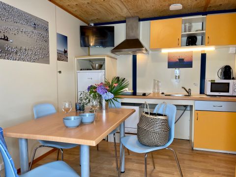 CHALET 5 personnes -  Chalet Tahiti 4/5p - 2 Chambres - TV - Climatisation