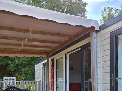 Mobilhome 4 personnes - Nirvana Duo 33m² 2 salles d'eau/terrasse semi couverte.