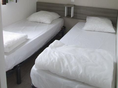 MOBILHOME 6 personnes - Bermudes 31m² + terrasse semi-couverte