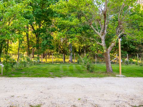 Emplacement - Emplacement: voiture + tente/caravane ou camping-car