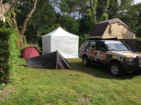 Emplacement - Emplacement: voiture + tente/caravane ou camping-car