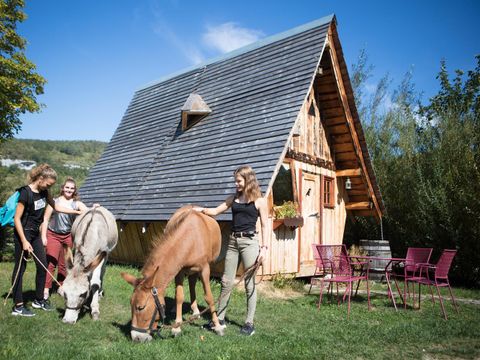 HÉBERGEMENT INSOLITE 4 personnes - FAERIE COTTAGE