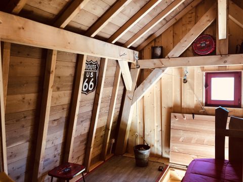 HÉBERGEMENT INSOLITE 2 personnes - LE GRENIER MANSART