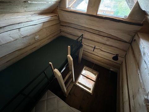 HÉBERGEMENT INSOLITE 4 personnes - Le Thuyé Comtois - 25m2 - 2 chambres, logement franc-comtois typique