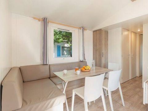 MOBILHOME 6 personnes - Comfort | 3 Ch. | 6 Pers. | Terrasse surélevée | Clim. MOBILHOME 6 personnes - Comfort | 3 Ch. | 6 Pers. | Terrasse surélevée | Clim.