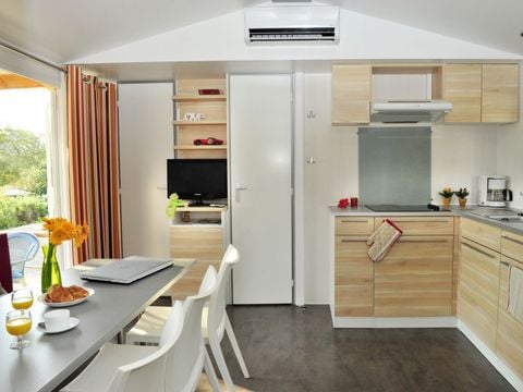 MOBILHOME 4 personnes - Mobil-home | Comfort XL | 2 Ch. | 4 Pers. | Terrasse surélevée | Clim. | TV