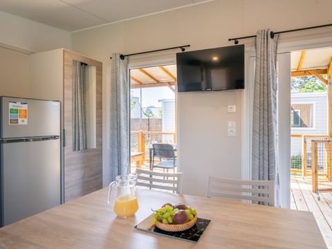 MOBILHOME 6 personnes - Mobil-home | Premium | 3 Ch. | 6 Pers. | Terrasse surélevée | Clim. | TV