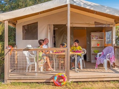LODGE 5 personnes - Tente Éco-Lodge | 2 Chambres | Capacité 4/5 personnes | Sans Salle de Bain