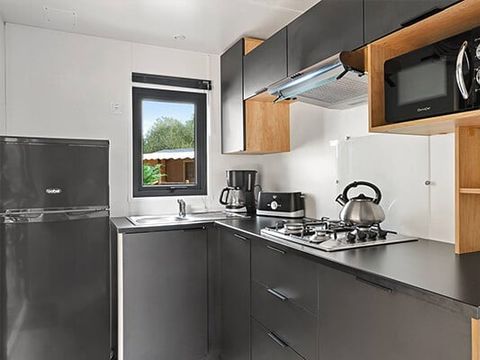 MOBILHOME 4 personnes - Mobil-home | Premium | 2 Ch. | 4 Pers. | Terrasse surélevée | 2 SDB | Clim. | TV