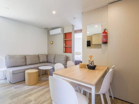 MOBILHOME 6 personnes - Mobil-home | Ultimate | 3 Ch. | 6 Pers. | Terrasse surélevée | 2 SDB | Clim. | TV