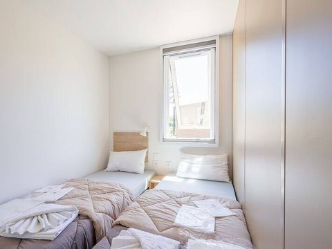MOBILHOME 6 personnes - Mobil-home | Ultimate | 3 Ch. | 6 Pers. | Terrasse surélevée | 2 SDB | Clim. | TV