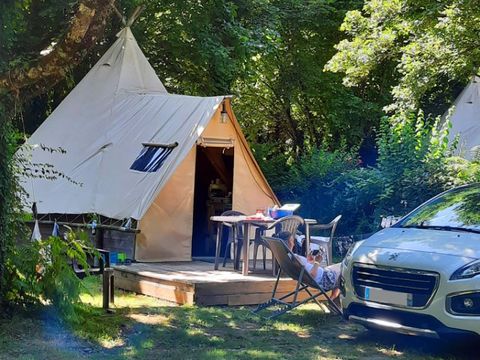 HÉBERGEMENT INSOLITE 4 personnes - 2 chambres sans sanitaires
