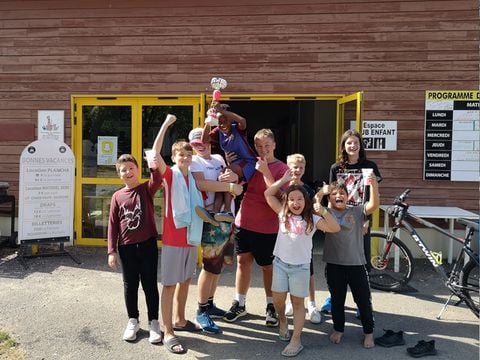 Camping Le Moulin Des Effres **** - Camping Deux-Sèvres