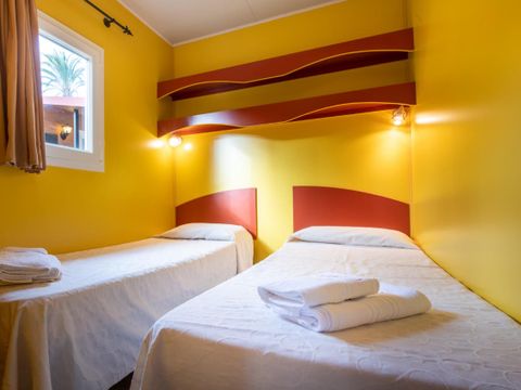 BUNGALOW 6 personnes - S700