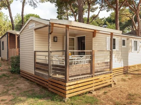 BUNGALOW 6 personnes - Mobil-home | Comfort | 3 Ch. | 6 Pers. | Terrasse simple | Clim.