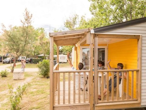 Mobilhome 4 personnes - 2 chambres 4 personnes climatisé tv