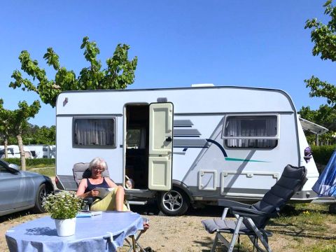 Emplacement - EMPLACEMENT plus 6 pers