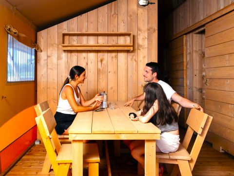 Tente en toile et en bois 5 personnes - GLAMPING TRAMUNTANA 2/5 pers