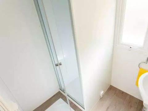 MOBILHOME 4 personnes - Comfort | 2 Ch. | 4 Pers. | Terrasse simple | Clim.