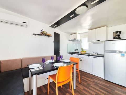 MOBILHOME 6 personnes - Comfort | 3 Ch. | 6 Pers. | Terrasse surélevée | 2 SDB | Clim. | TV