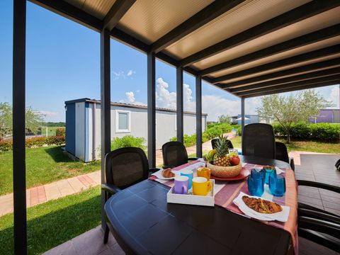 MOBILHOME 6 personnes - Comfort | 3 Ch. | 6 Pers. | Terrasse surélevée | 2 SDB | Clim. | TV