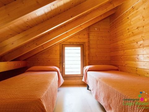 BUNGALOW 5 personnes - MONASTERIO DE PIEDRA