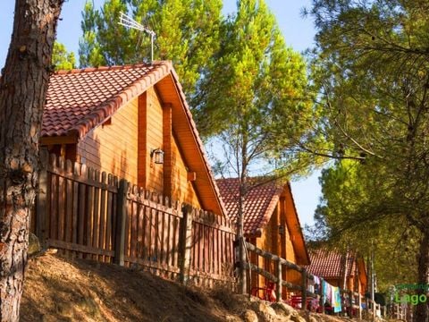 BUNGALOW 5 personnes - MONASTERIO DE PIEDRA