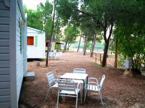 MOBILHOME 4 personnes - BILBILIS