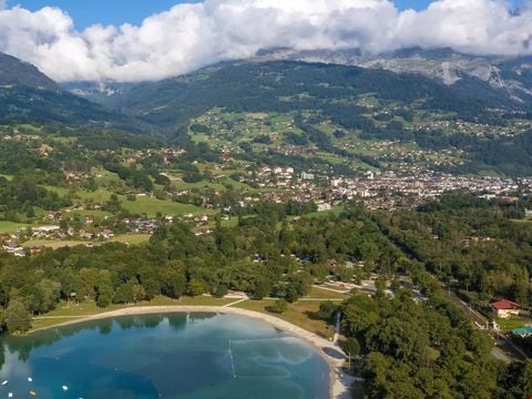 Flower Camping Les Iles - Camping Haute-Savoie