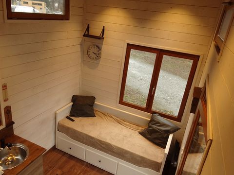 CHALET 4 personnes - Tiny House - mezzanine accessible par échelle de meunier