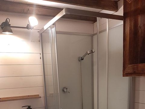 CHALET 4 personnes - Tiny House - mezzanine accessible par échelle de meunier