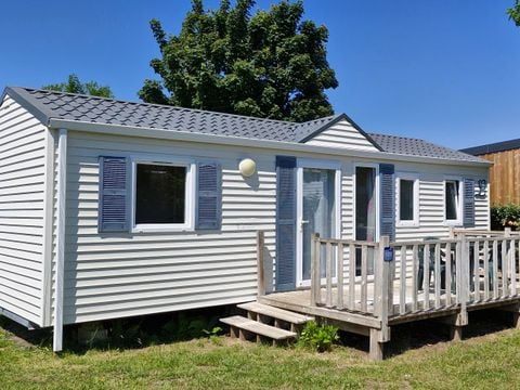 MOBILHOME 6 personnes - Standard 32m² (3 chambres) + terrasse 10m² + TV | 6 personnes